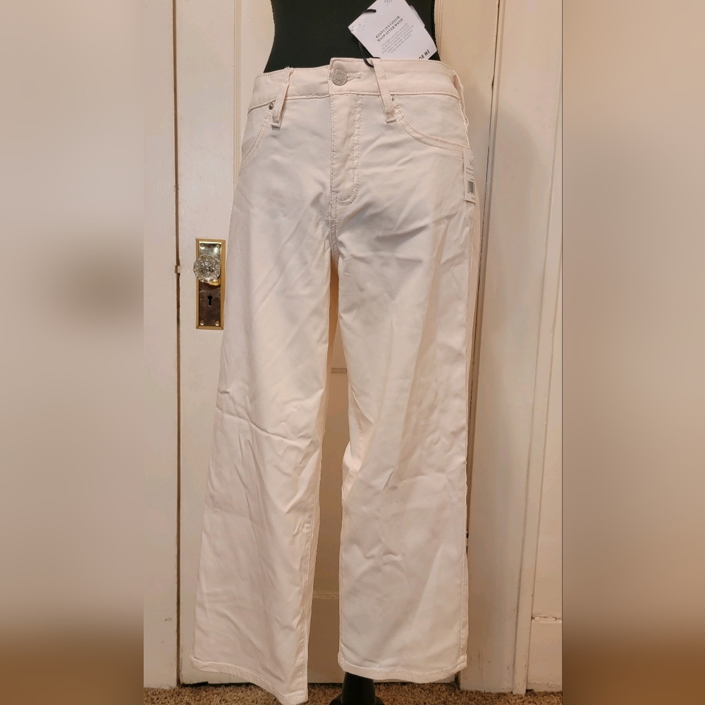 Royalty for Me Size Medium (8) light pink jeans